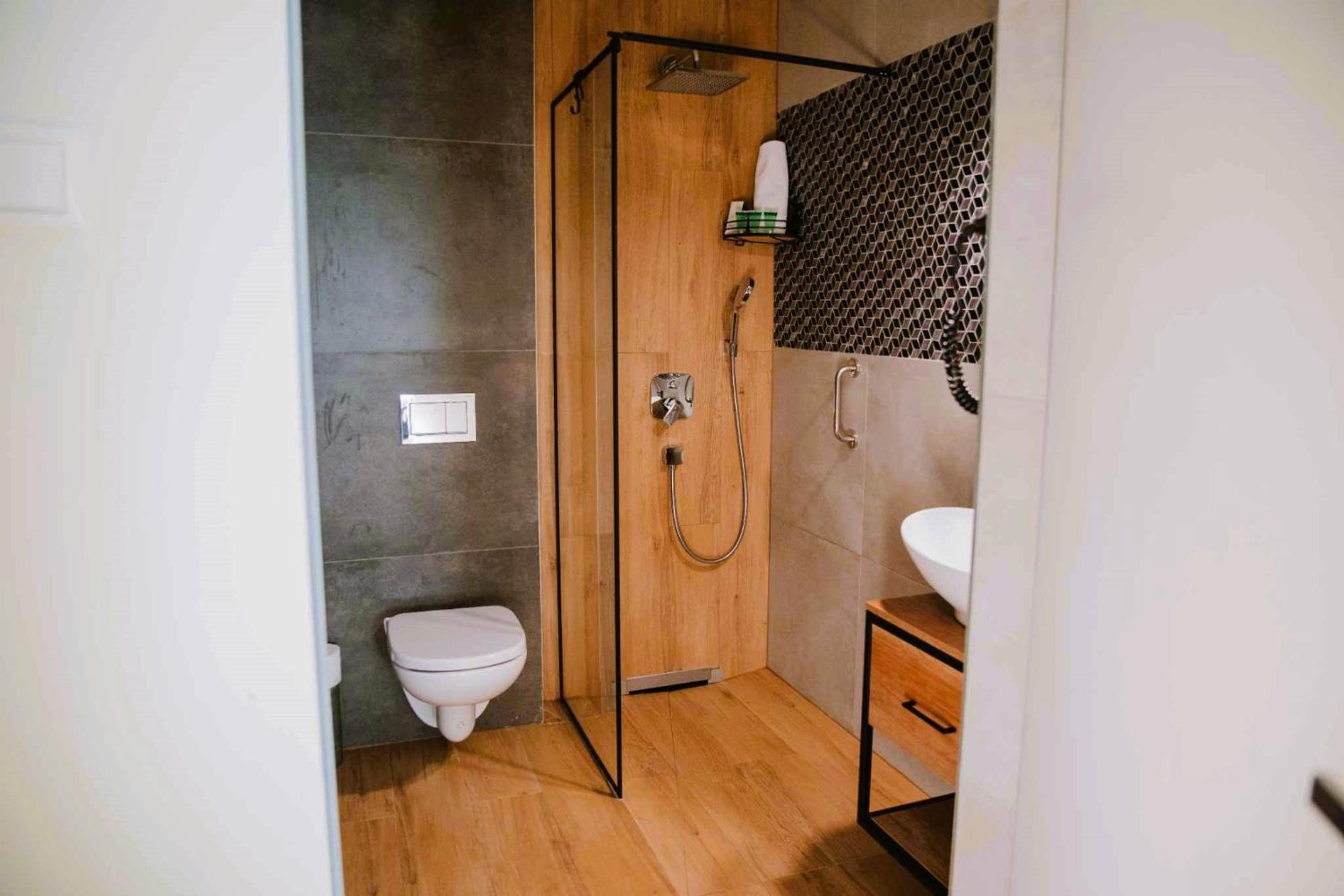Stacja Kultura Otel Poniatowa Dış mekan fotoğraf