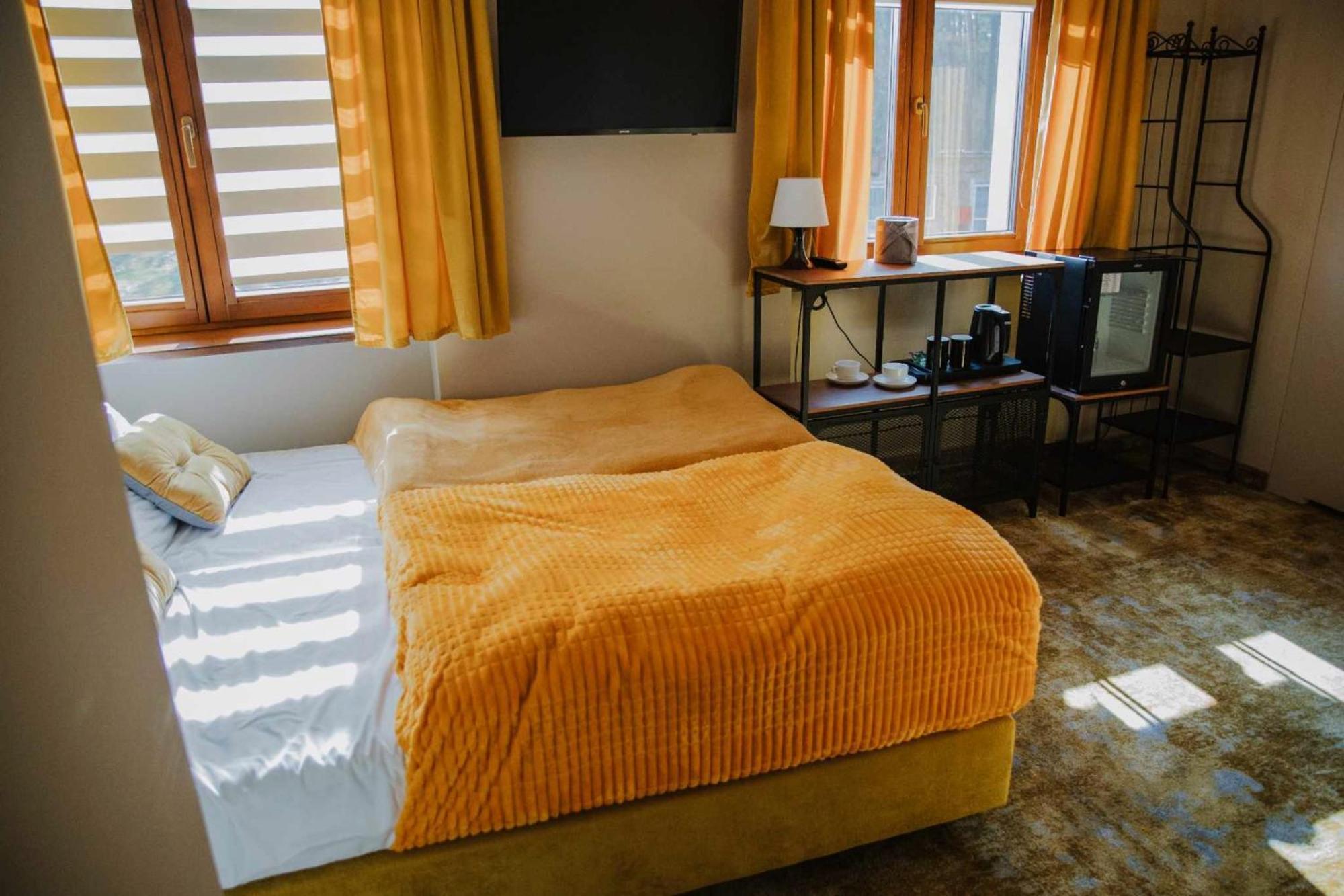 Stacja Kultura Otel Poniatowa Dış mekan fotoğraf